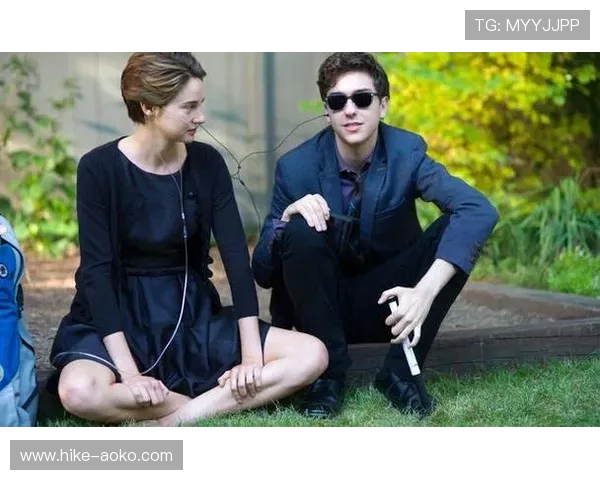 追随一见钟情的足球球星之路：从激情到梦想的旅程与心灵共鸣